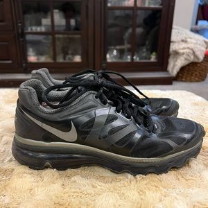 Women’s Nike Air Max Size 7.5